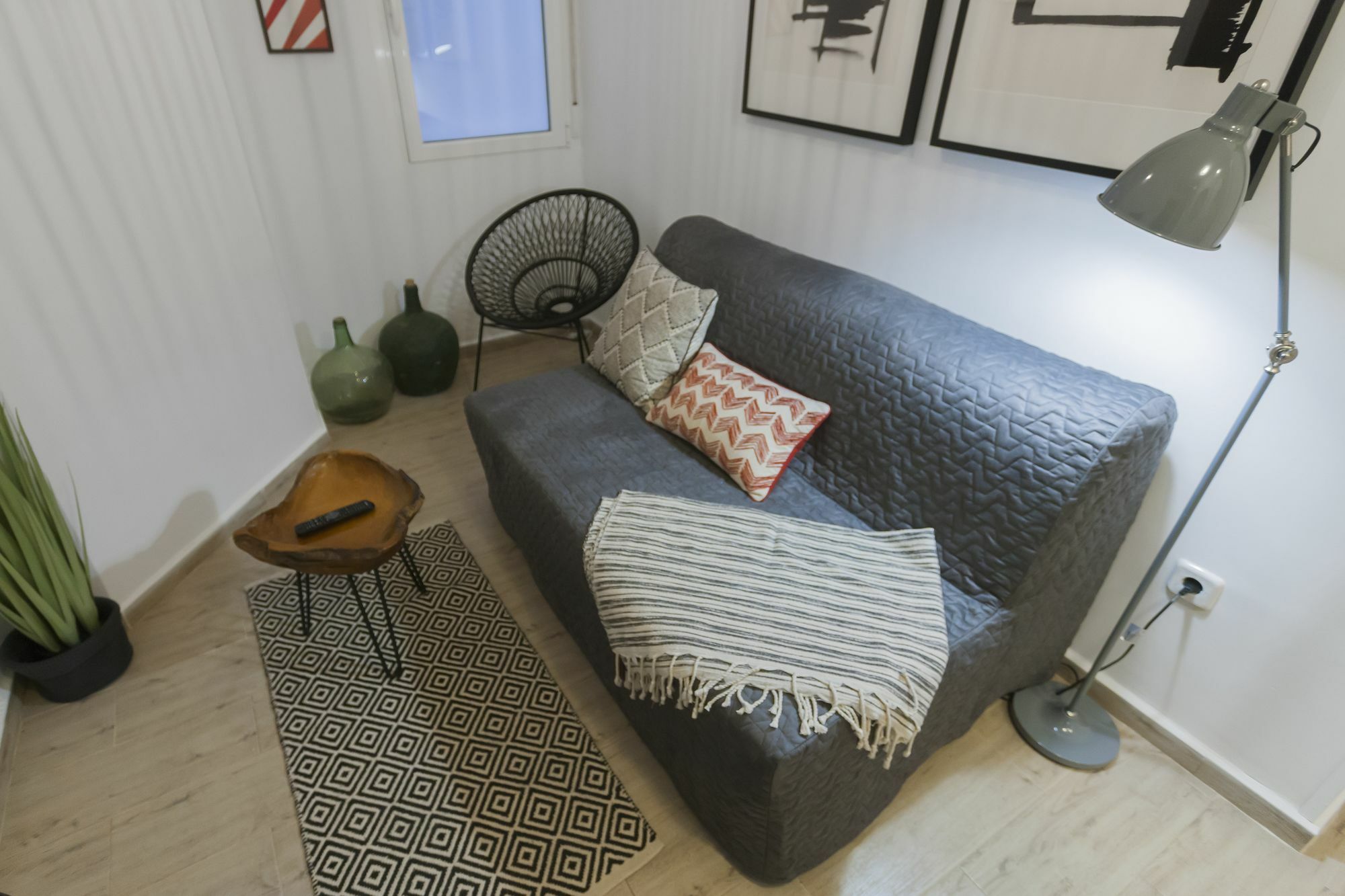 Dobo Rooms Ronda De Segovia Madrid Bagian luar foto
